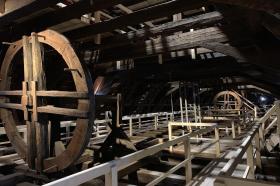 Týnský chrám, osvětlení krovů